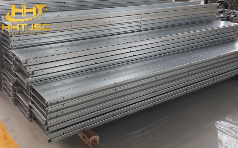 Hình ảnh thực tế thang máng cáp