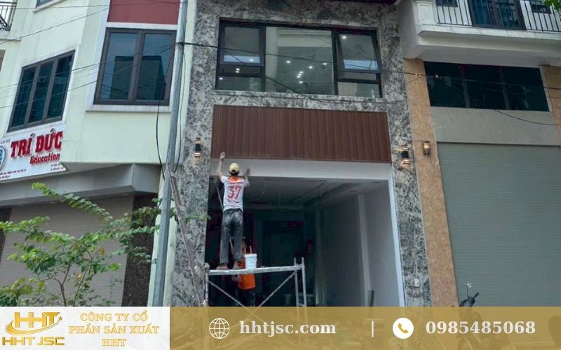 HHT JSC lắp đặt cửa composite cho công trình nhà ở Hà Cầu - Hà Đông