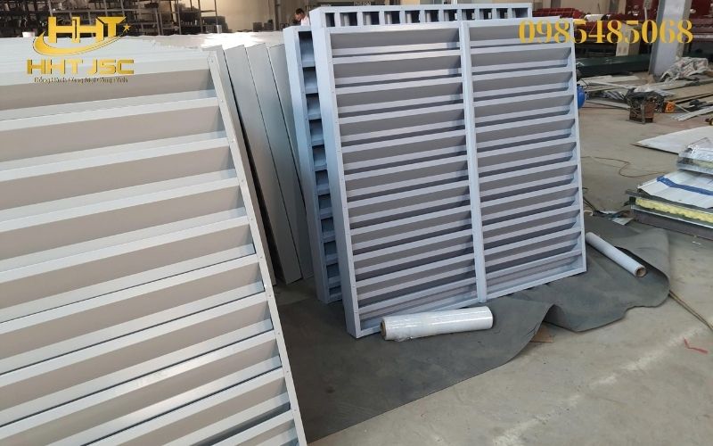 Các mẫu cửa chớp lật đẹp, hiện đại nhiều người lựa chọn