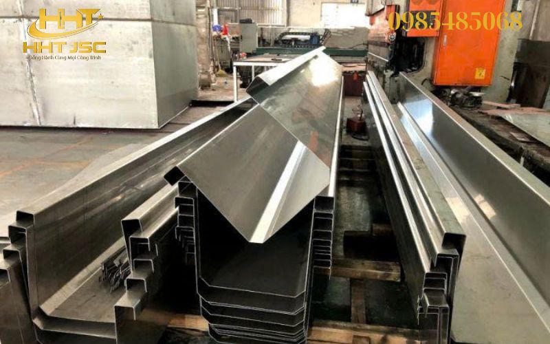 HHT JSC cung cấp máng xối các loại