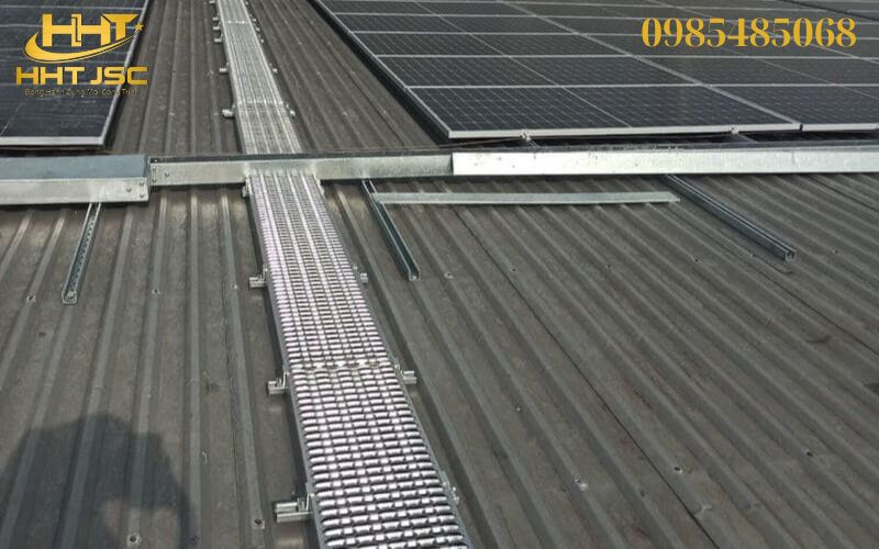 Sàn thao tác đảm bảo an toàn, chống trơn trượt